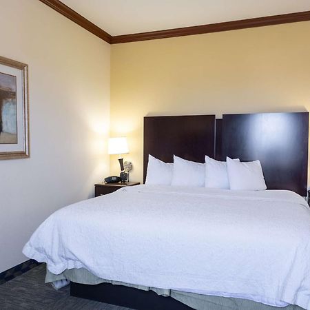 Hampton Inn Элис Экстерьер фото