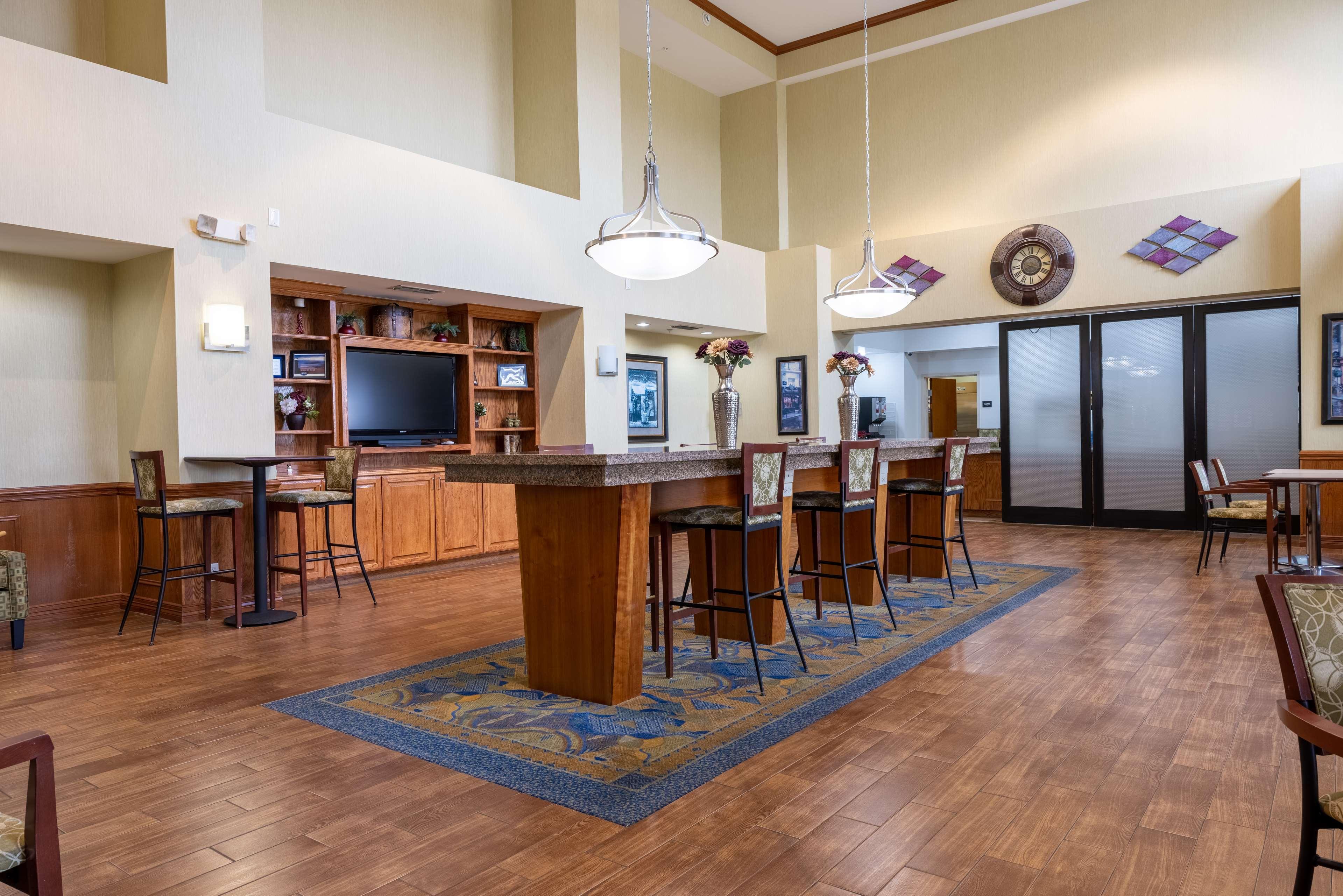 Hampton Inn Элис Экстерьер фото